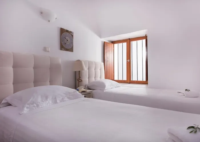 Aenaon Estate 1896 By K&k