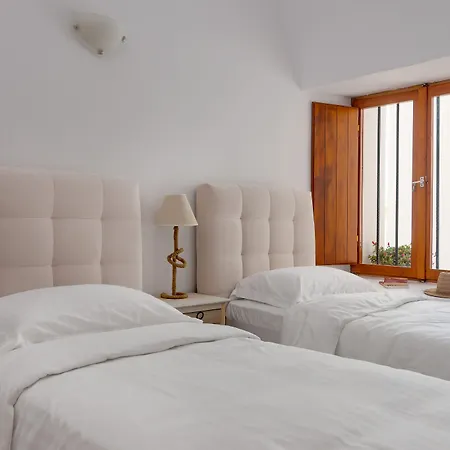 Aenaon Estate 1896 By K&k 3*