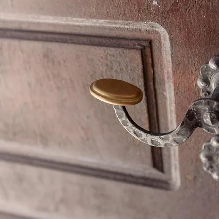 Aenaon Estate 1896 By K&k 3*