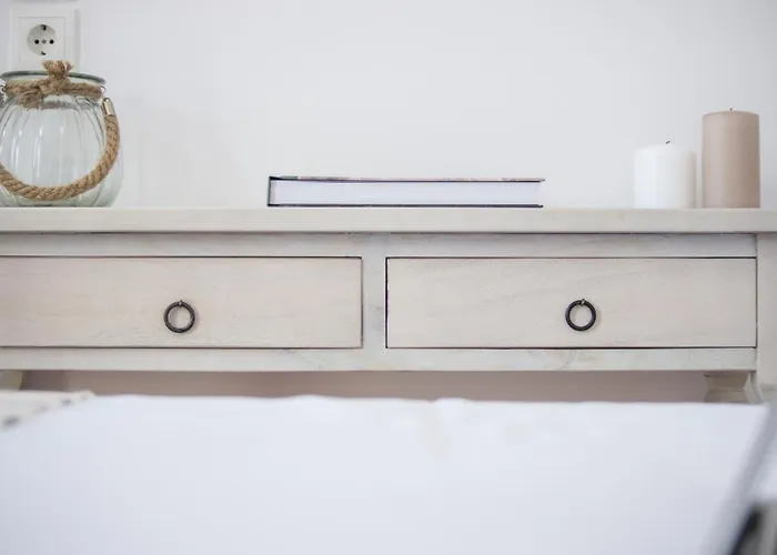 Aenaon Estate 1896 By K&k 3*